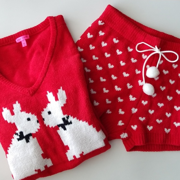 Betsey Johnson Sweaters - Betsey Johnson cozy sweater and shorts set